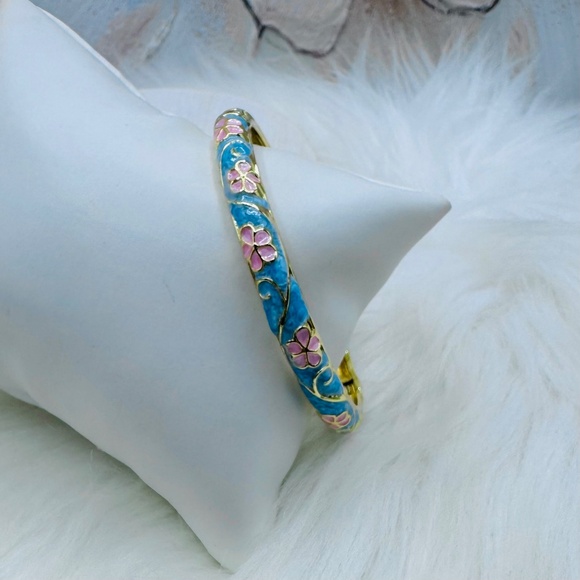 Cotton Candy Blue & Pink Flower Enamel Cloisonne Bracelet Bangle - Picture 7 of 7